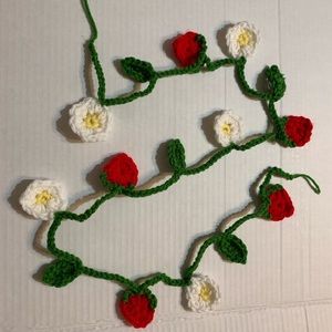 Strawberry Patch Garland New Handmade Crochet About 60" Long